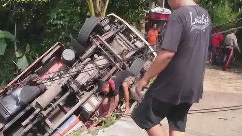 怎么打出吃瓜群众视频呢,轻松制作“吃瓜群众”视频教程