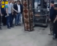 吃瓜群众起哄动图,网络狂欢背后的社会现象解析