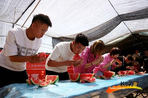 吃瓜群众高清图片,揭秘网络围观背后的众生相